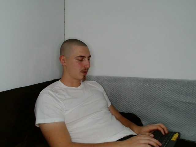 Live sex webcam photo for victoronly4u #277049523