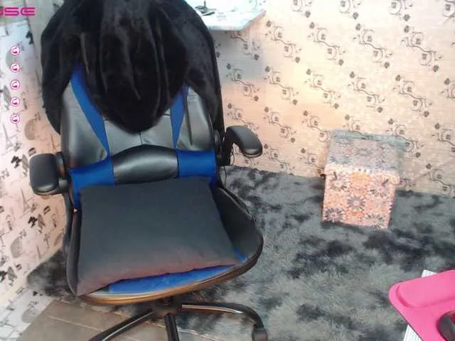 Live sex webcam photo for viictoriaa #272539283