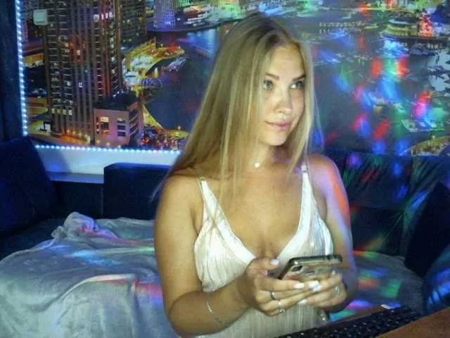 Live sex webcam photo for vikascorpik #274238198