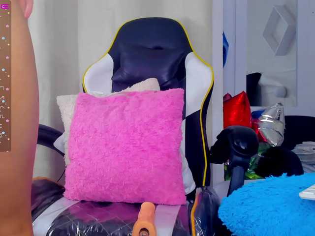 Live sex webcam photo for viki16- #275648751