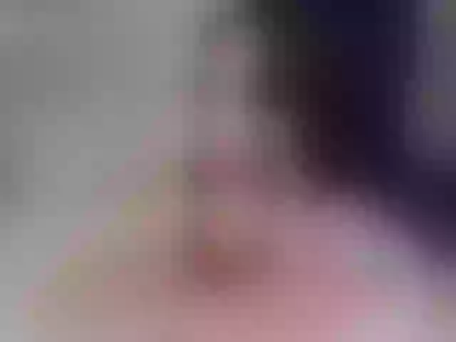 Live sex webcam photo for vikkkisue #290174258