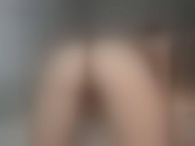 Live sex webcam photo for vikkkisue #294087977