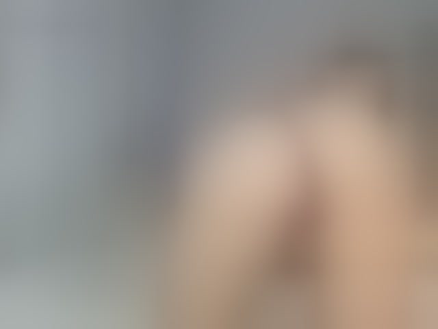 Live sex webcam photo for vikkkisue #294344441