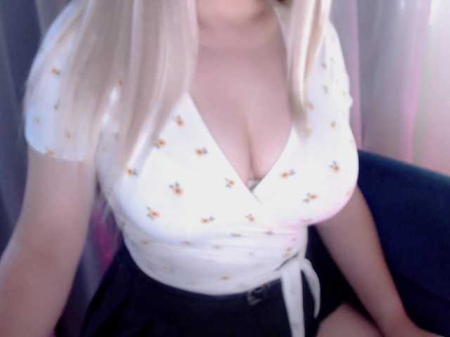 Live sex webcam photo for viktoriya52 #289724159