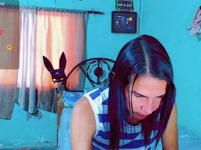 Live sex webcam photo for vikynaughty #290321671