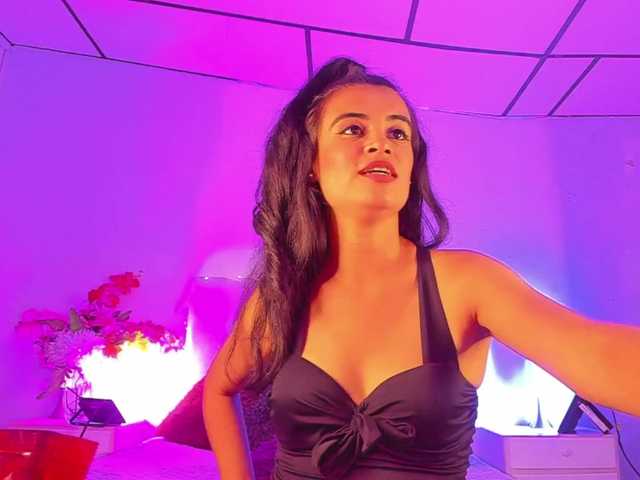 Live sex webcam photo for vinasky01 #274153518