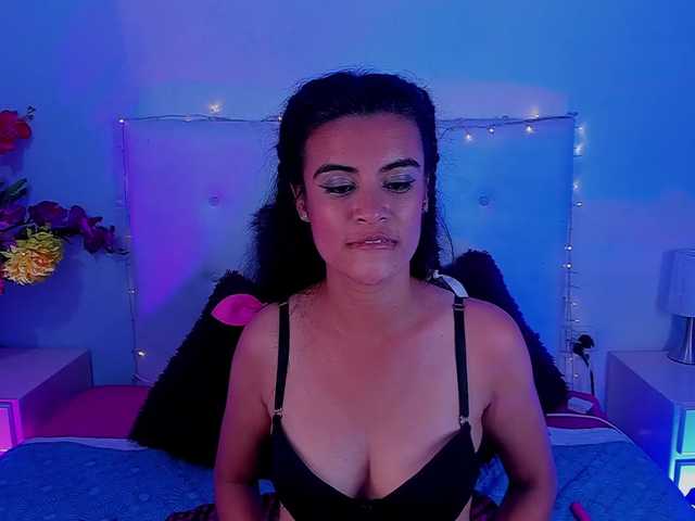 Live sex webcam photo for vinasky01 #274276010