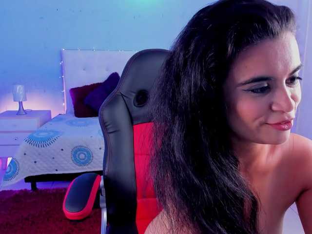 Live sex webcam photo for vinasky01 #274474370