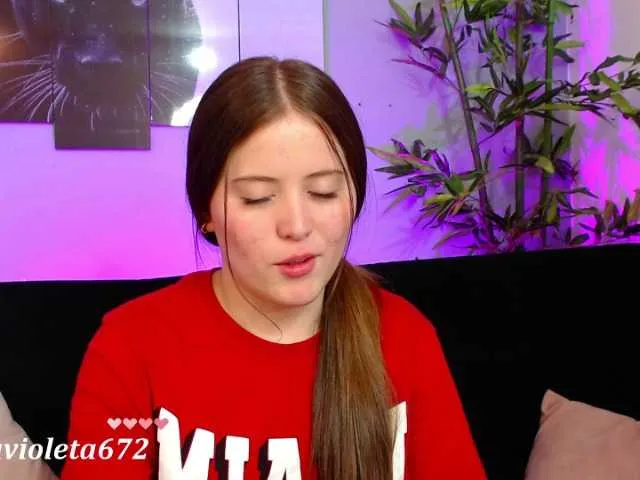 Live sex webcam photo for violet-03 #272207295