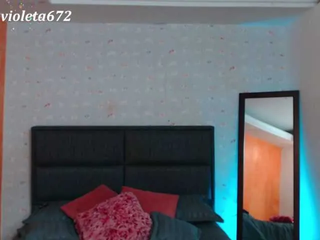 Live sex webcam photo for violet-03 #272467489