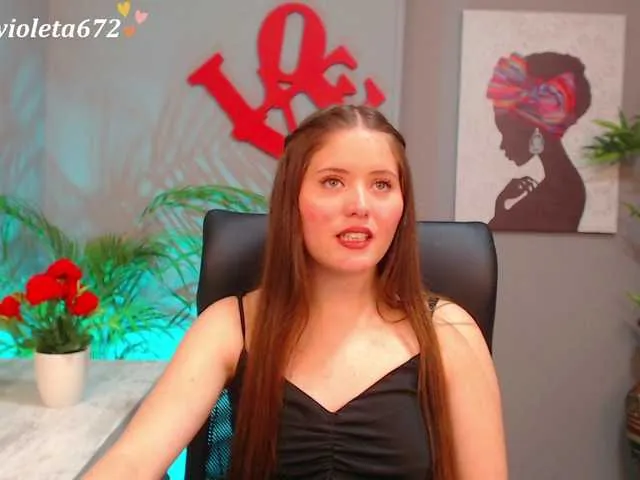 Live sex webcam photo for violet-03 #273093952