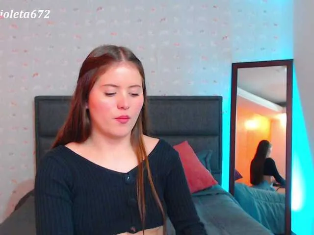 Live sex webcam photo for violet-03 #273164415