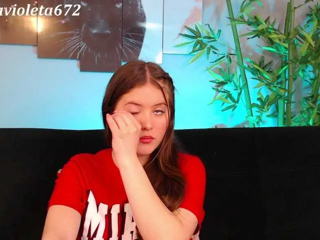 Live sex webcam photo for violet-03 #273215317