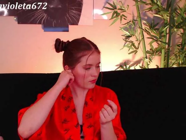 Live sex webcam photo for violet-03 #273234985