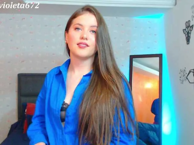 Live sex webcam photo for violet-03 #273413179