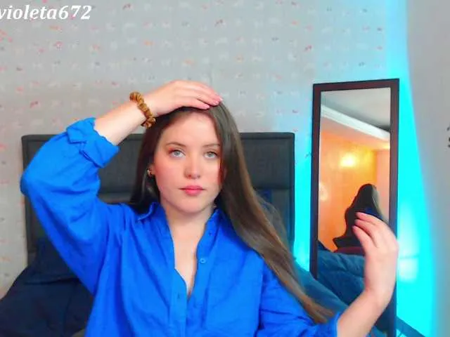 Live sex webcam photo for violet-03 #273415766