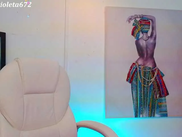 Live sex webcam photo for violet-03 #273505940