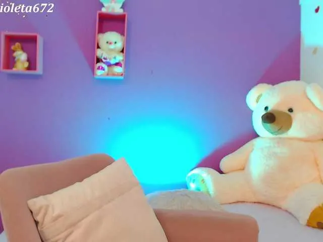 Live sex webcam photo for violet-03 #273667871