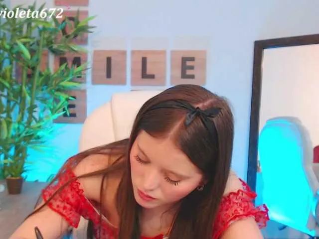 Live sex webcam photo for violet-03 #273788044