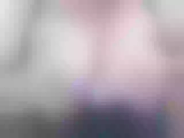 Live sex webcam photo for violet51 #276577520