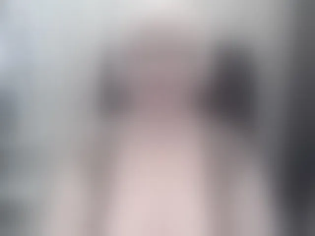Live sex webcam photo for violet51 #293377022