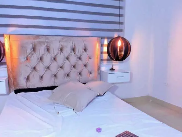 Live sex webcam photo for violeta-perez #276188428