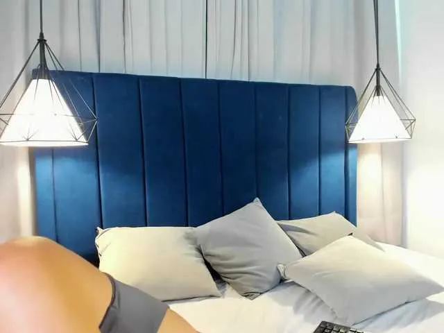 Live sex webcam photo for violeta-perez #276212681