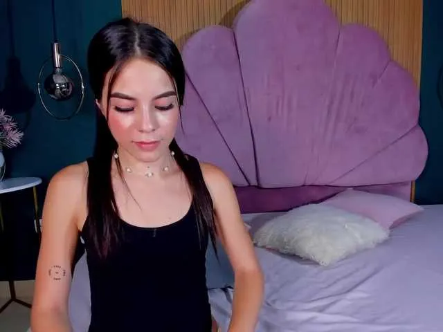 Live sex webcam photo for violeta-perez #276526147