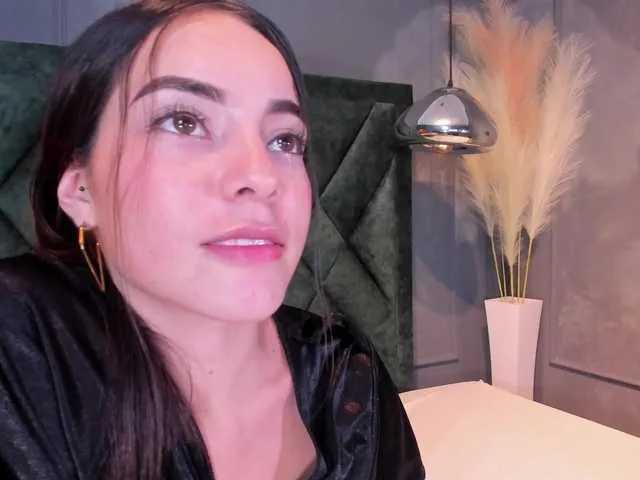 Live sex webcam photo for violeta-perez #276631685
