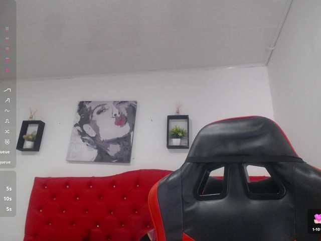 Live sex webcam photo for violeta-thequeen #291269548