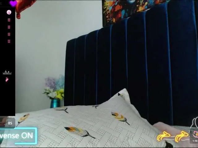 Live sex webcam photo for violeteevans #291146453