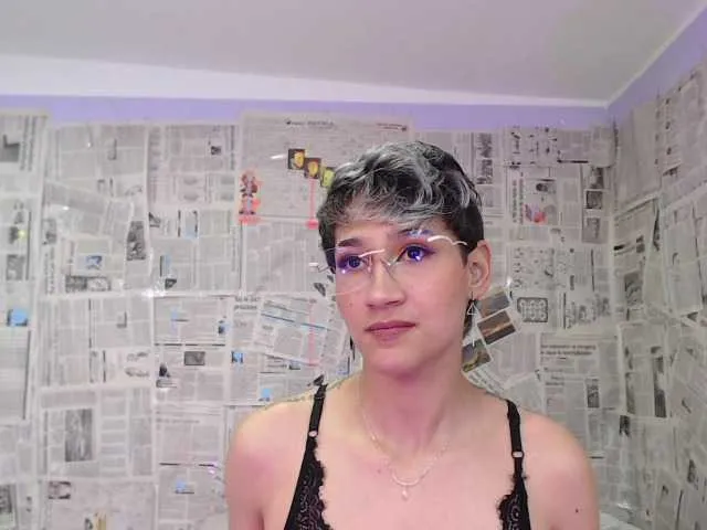 Live sex webcam photo for violetgiles #274023761