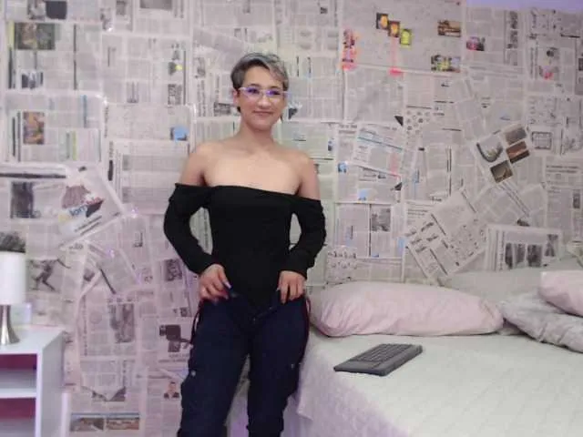 Live sex webcam photo for violetgiles #274278330