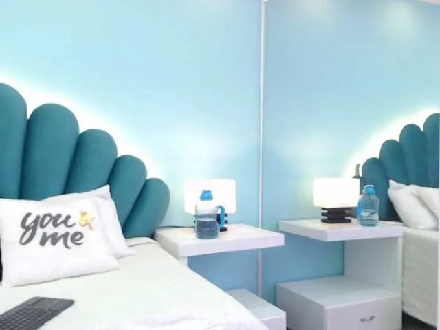 Live sex webcam photo for violetgiles #274440340