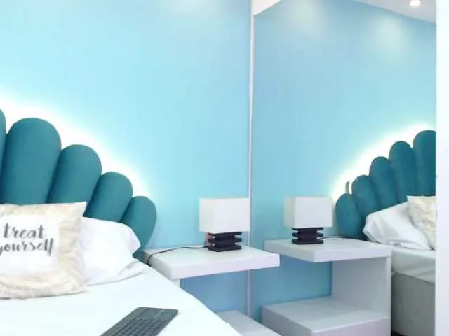 Live sex webcam photo for violetgiles #274519960