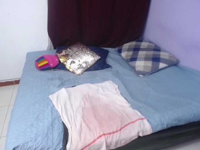 Live sex webcam photo for violetjonnes #278190221