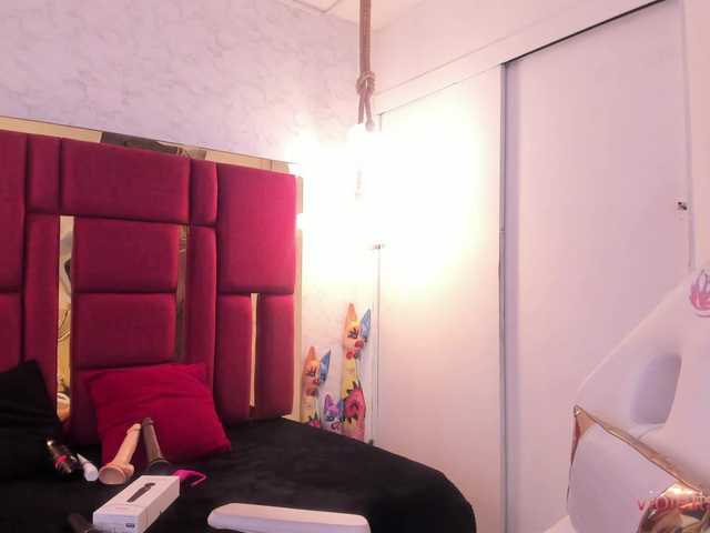 Live sex webcam photo for violetsmith #291238354