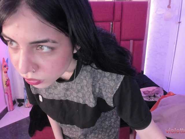 Live sex webcam photo for violetsmith #291355055