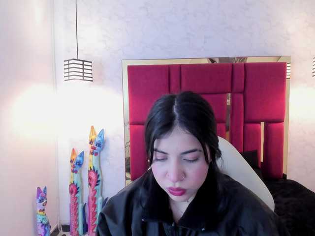 Live sex webcam photo for violetsmith #291622537