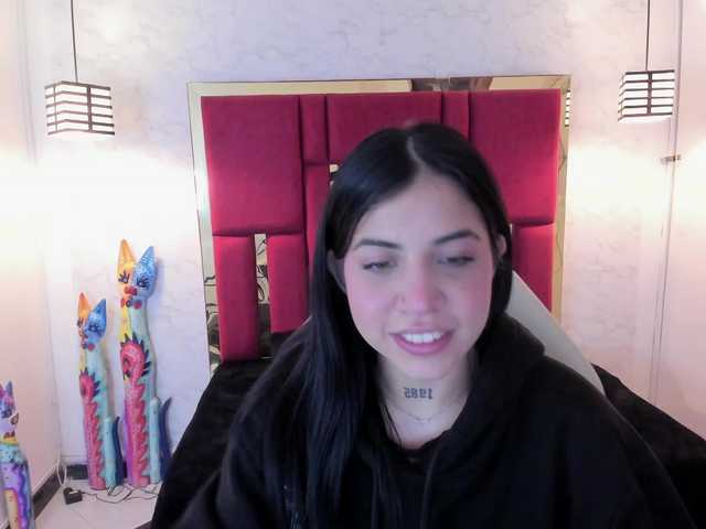 Live sex webcam photo for violetsmith #291765778