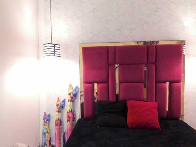 Live sex webcam photo for violetsmith #291878766