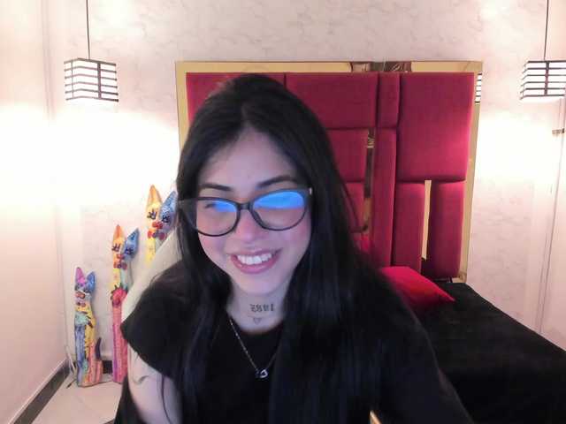 Live sex webcam photo for violetsmith #291899902