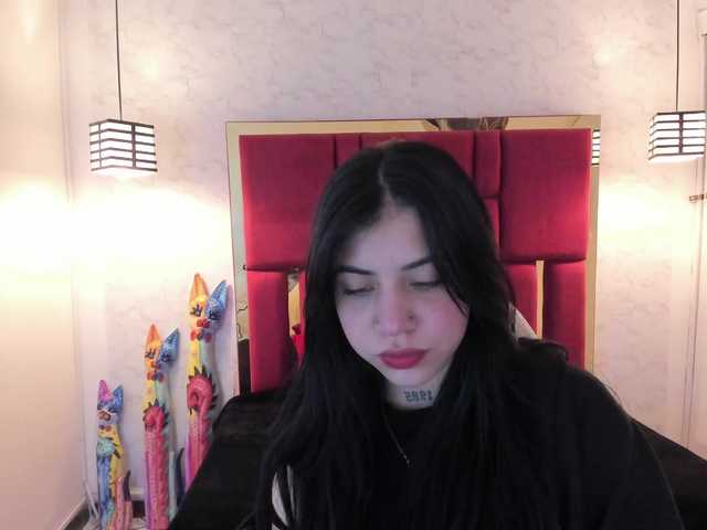 Live sex webcam photo for violetsmith #291932960