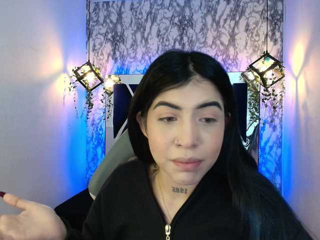 Live sex webcam photo for violetsmith #292254145