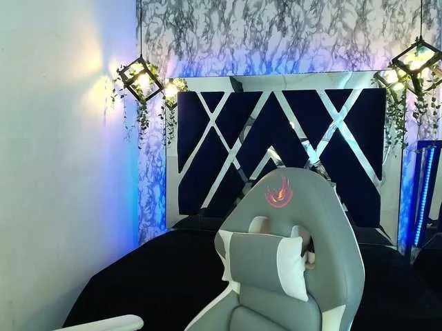 Live sex webcam photo for violetsmith #292289506