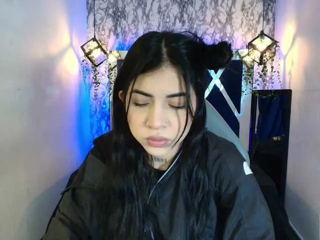 Live sex webcam photo for violetsmith #292347443