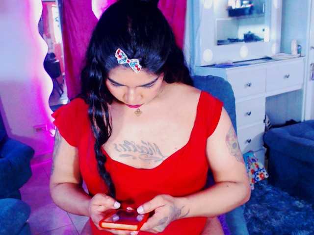 Live sex webcam photo for violett774 #291366077