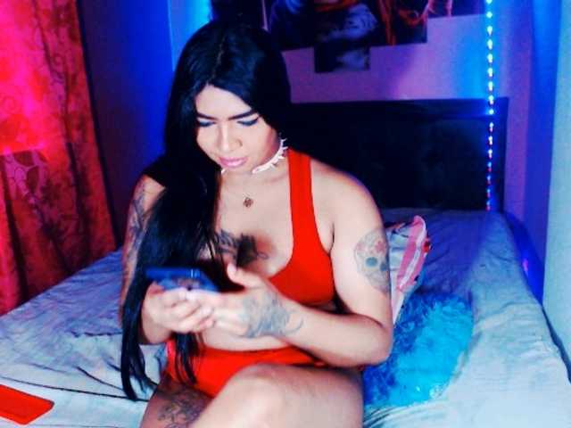 Live sex webcam photo for violett774 #291502104