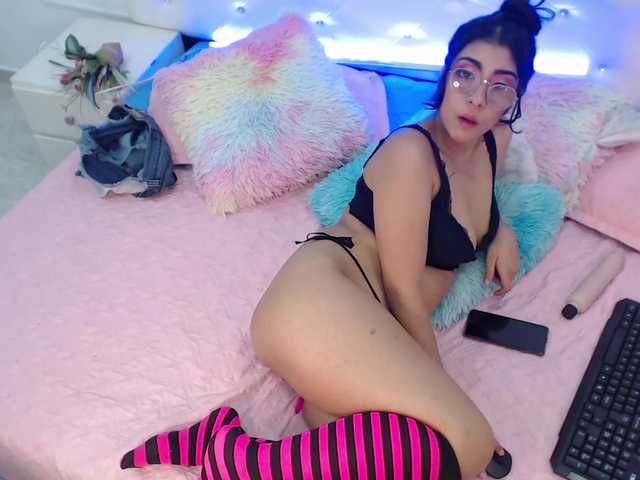 Live sex webcam photo for violettJohnso #274010527