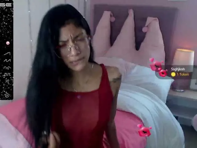 Live sex webcam photo for violetta30 #271723908